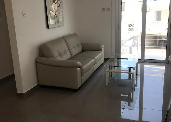 Апартаменты 1 *